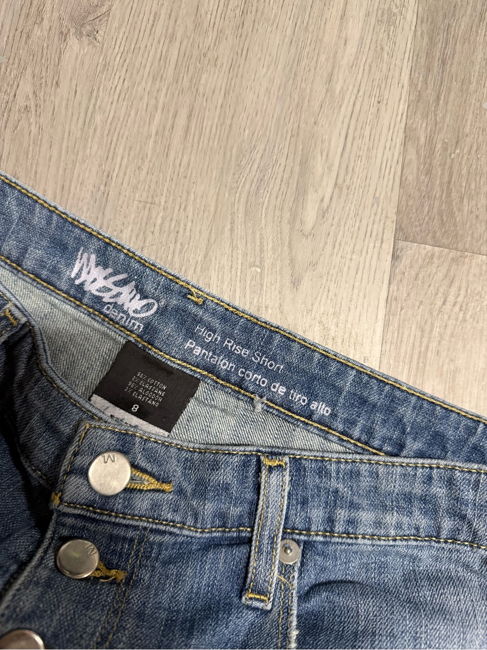 •MOSSIMO• HIGH RISE DENIM SHORTS - Picture 3 of 5